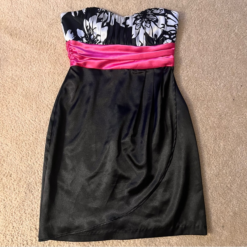 Y2K Strapless cocktail dress